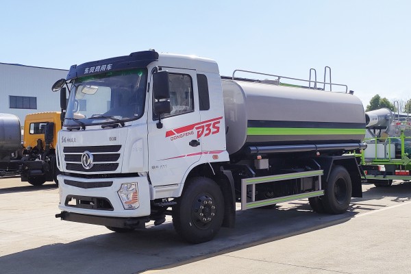 宏宇东风12m³洒水车
